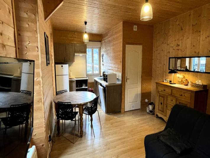 Gîte pour 4 personnes, adapté aux familles dans Bowling Le Mont Dore - 2