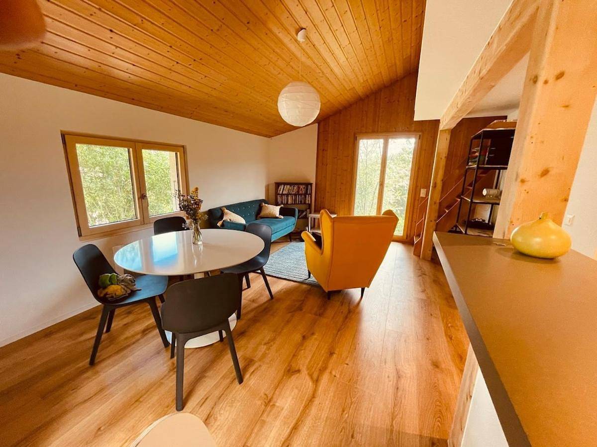 Appartement entier, One-Bedroom Apartment in St-Cergue, Saint-Cergue