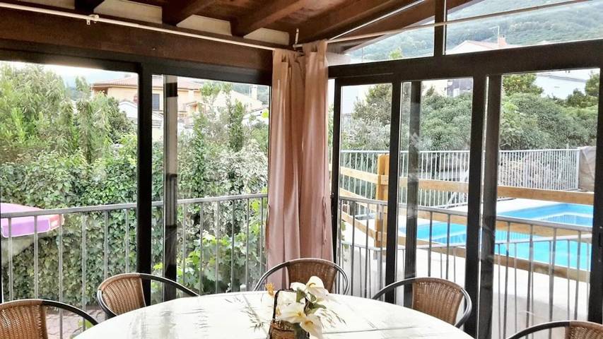 Chalet para 10 personas, con terraza además de jardín y piscina en Valle del Jerte - 2