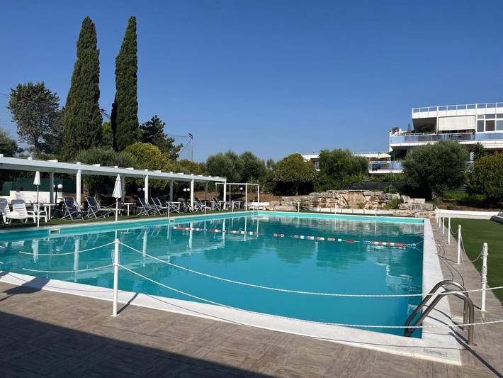 Appartamento per 4 persone, con Balcone e Terrazza nonché Giardino e Piscina a Noicattaro