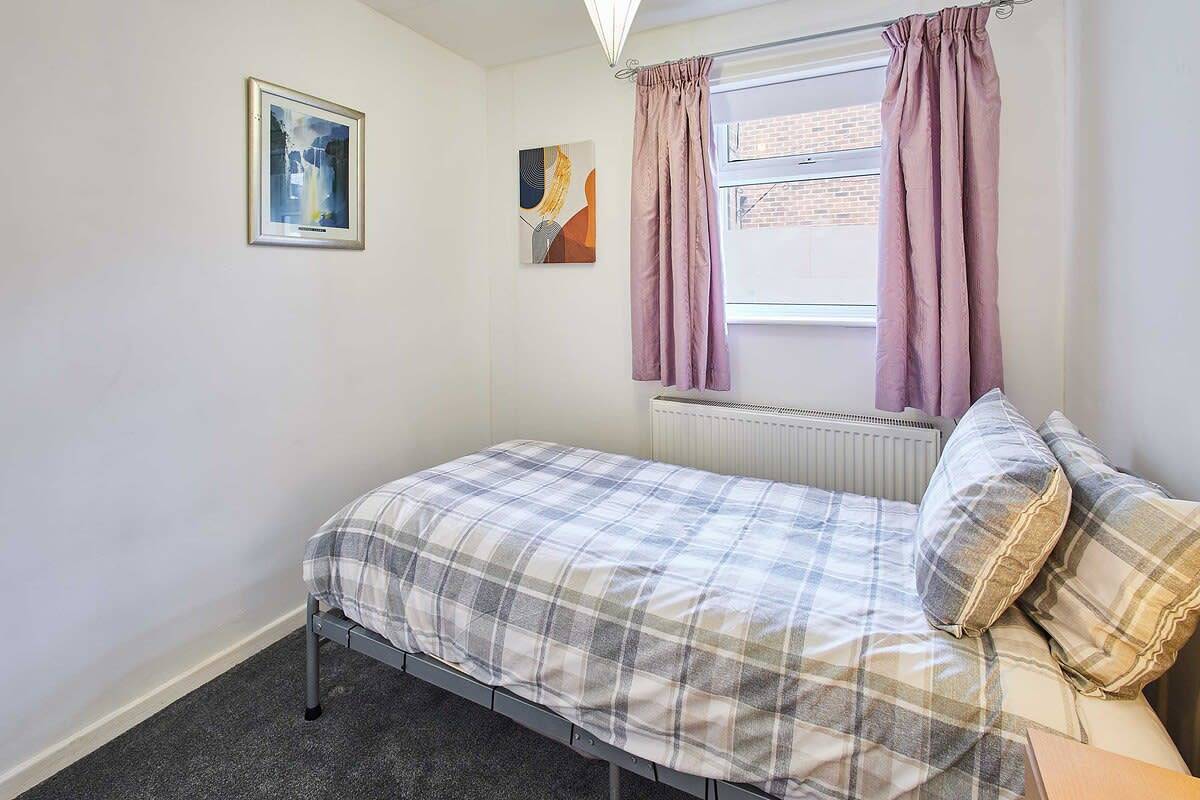Entire apartment, Host & Stay | Shaftsbury in Burton Joyce, Nottinghamshire