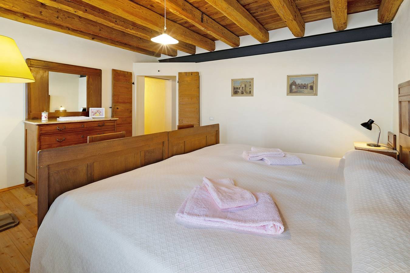 Camera Rossa - Agriturismo Marzanino in Torre di Mosto, Provincia di Venezia