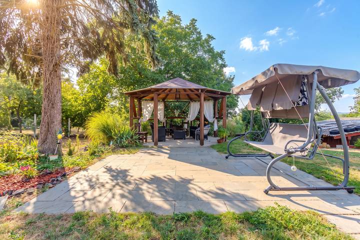 Nora Guest House 2Br & Garden in Zala und Umgebung