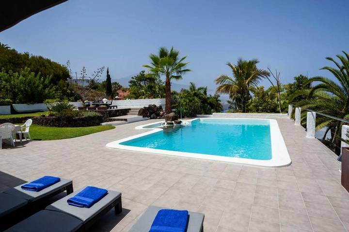 Casa rural para 10 personas, con Balcón y Jacuzzi además de Terraza y Jardín en Santa Úrsula - 3