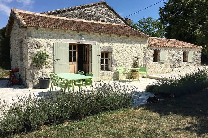 Gîte pour 4 personnes à Saint-Eutrope-de-Born