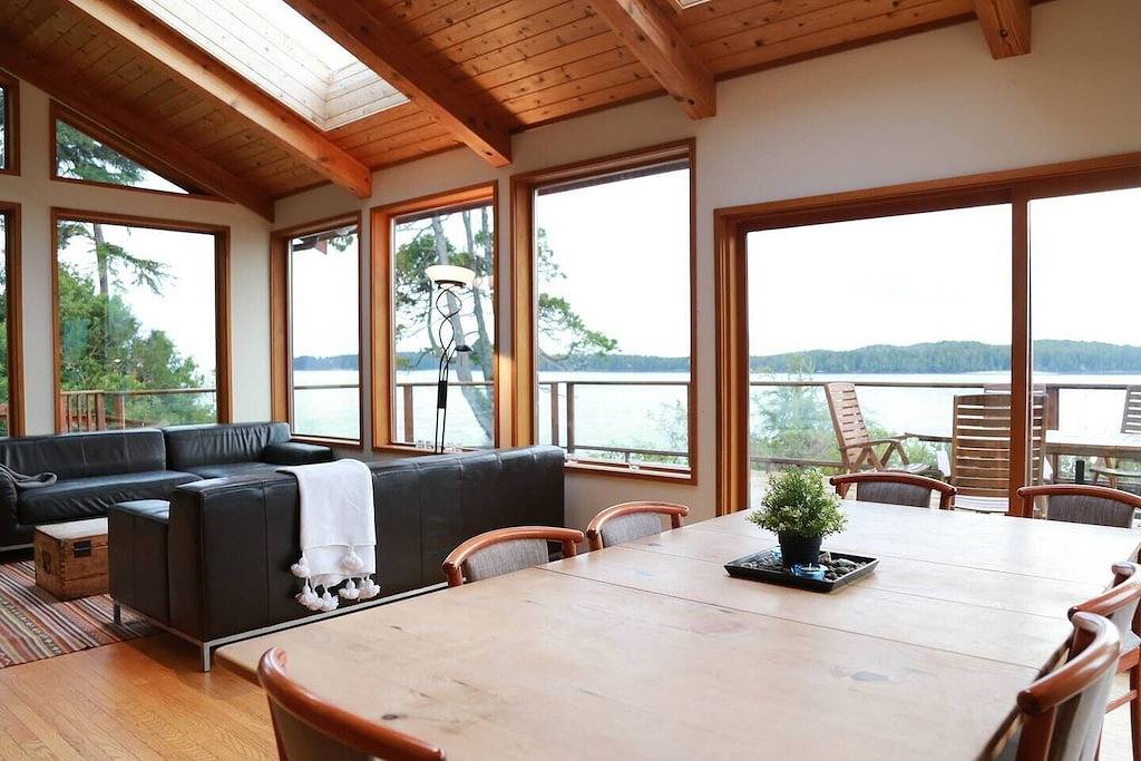 Pacific Retreat-Ocean Views, Tonquin, Hot Tub, Bbq in Tofino, Alberni-Clayoquot Regional District