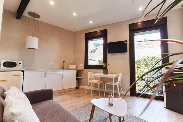 Apartamento para 4 personas, con Balcón además de Terraza y Vistas en Ribadavia