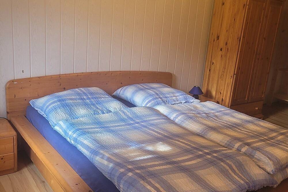 Ganze Wohnung, Gemütliches Zimmer mit Tv und kostenfreiem Wlan in Lichtenberg (Oberfranken), Landkreis Hof