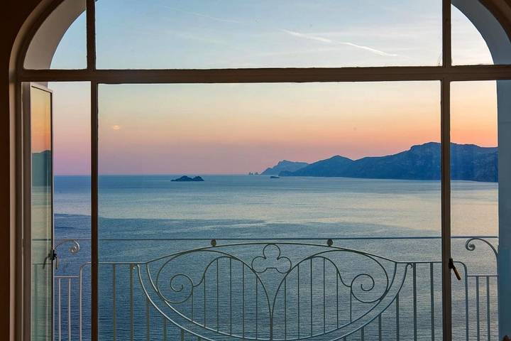 Hôtel pour 2 personnes, avec terrasse ainsi que sauna et piscine