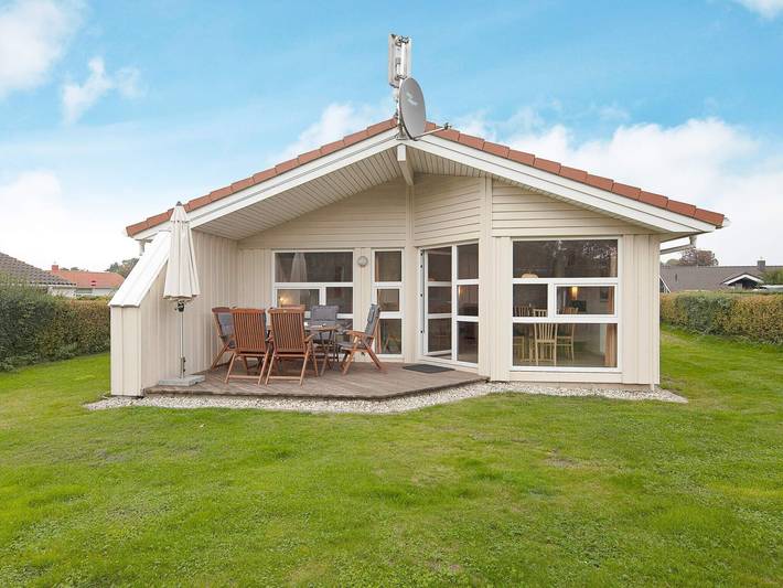 Ferienhaus für 6 Personen, mit Terrasse und Garten in Lensterstrand - 2