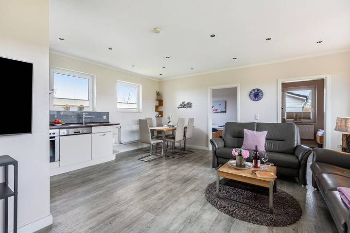 Ferienhaus "Haus Strandlagune" mit privater Terrasse, privatem Garten und Wlan in Hundestrand Büsum, Büsum