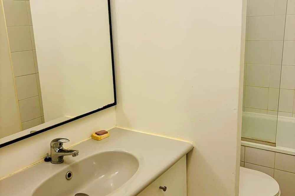 Apartamento entero, Barrio Latino, cerca rue Mouffetard, jardines, Sorbonne céntrico bien comunicado in París, Isla de Francia