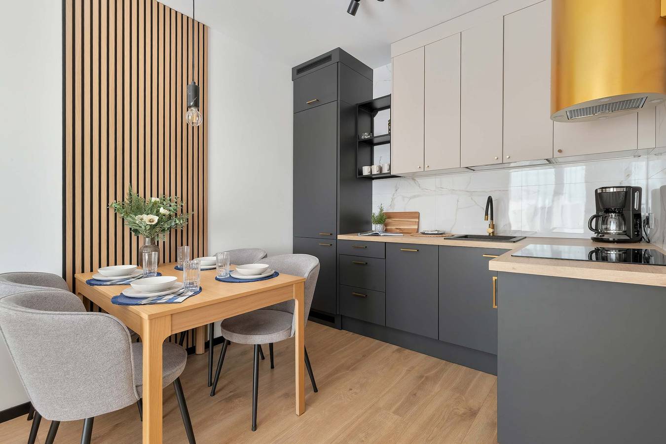 Appartement entier, Stylish Apartment with Parking | Balcony | Surrounded by Nature in Mały Kack, Gdynia