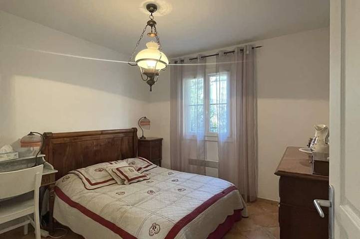 Casa encantadora cerca del lago de Esparron, 2 habitaciones, parking in Esparron-de-Verdon, Alpes de Alta Provenza