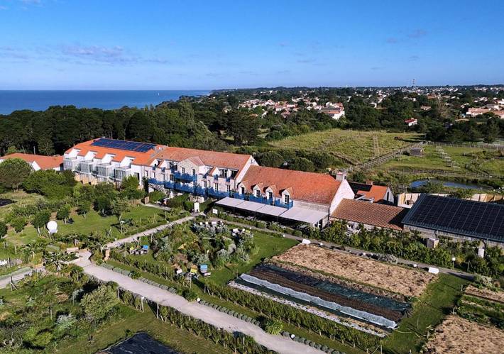 Hôtel pour 4 personnes, avec vue et sauna ainsi que piscine et jardin dans Plage de La Fontaine aux Bretons - 2