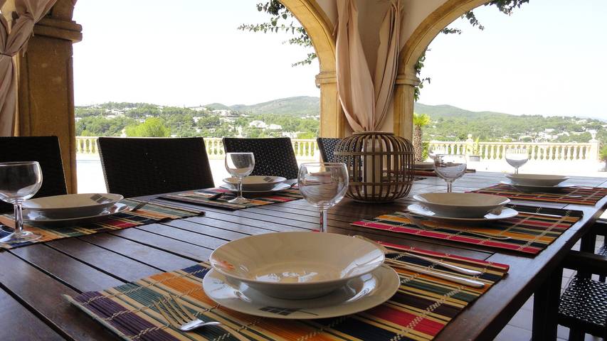Villa 'Jávea Rafalet' with Mountain Views, Wi-Fi, and Air Conditioning in El Rafalet, Jávea