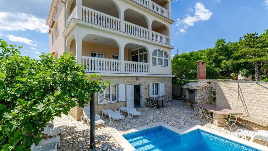 Holiday apartment for 3 people, with garden and pool - 1