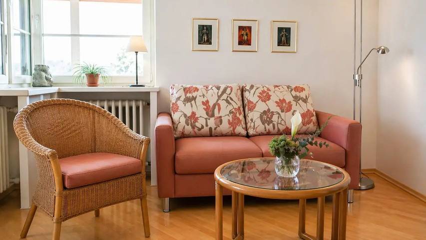 Ferienwohnung für 2 Personen, mit Balkon und Sauna sowie Pool in Hagnau am Bodensee - 4