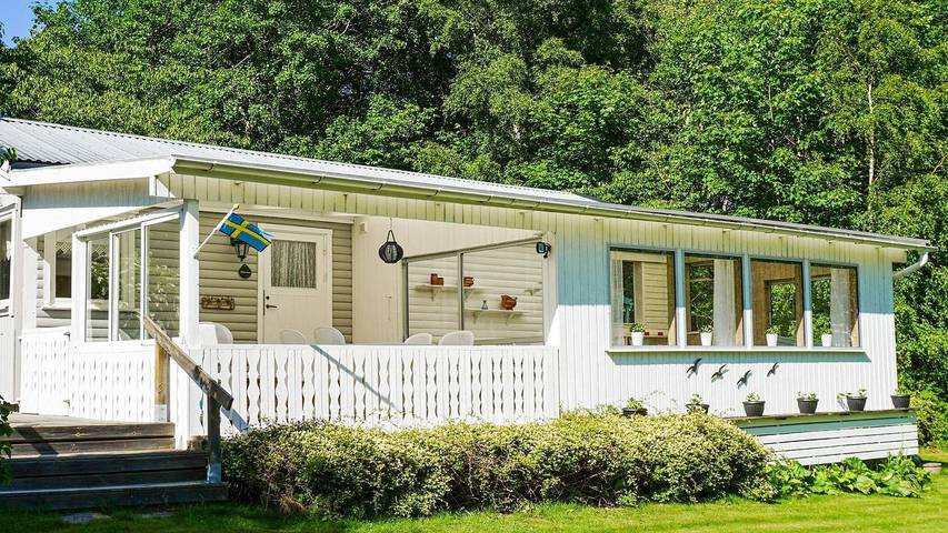 Ferienhaus für 10 Personen, mit Garten in Brastad