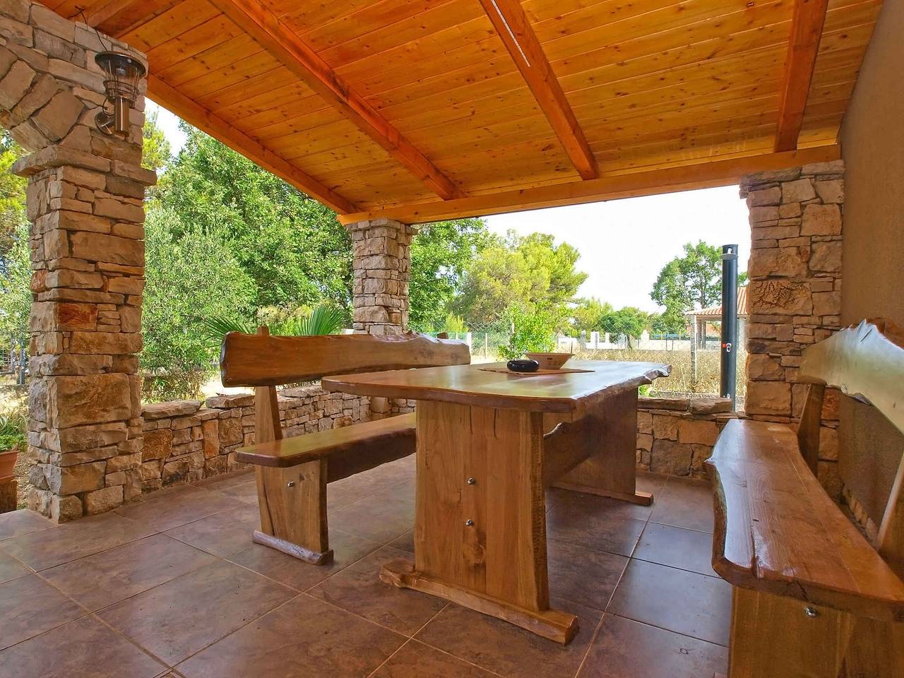 Holiday home mit Terrasse  in Peroj, Southcoast Istria