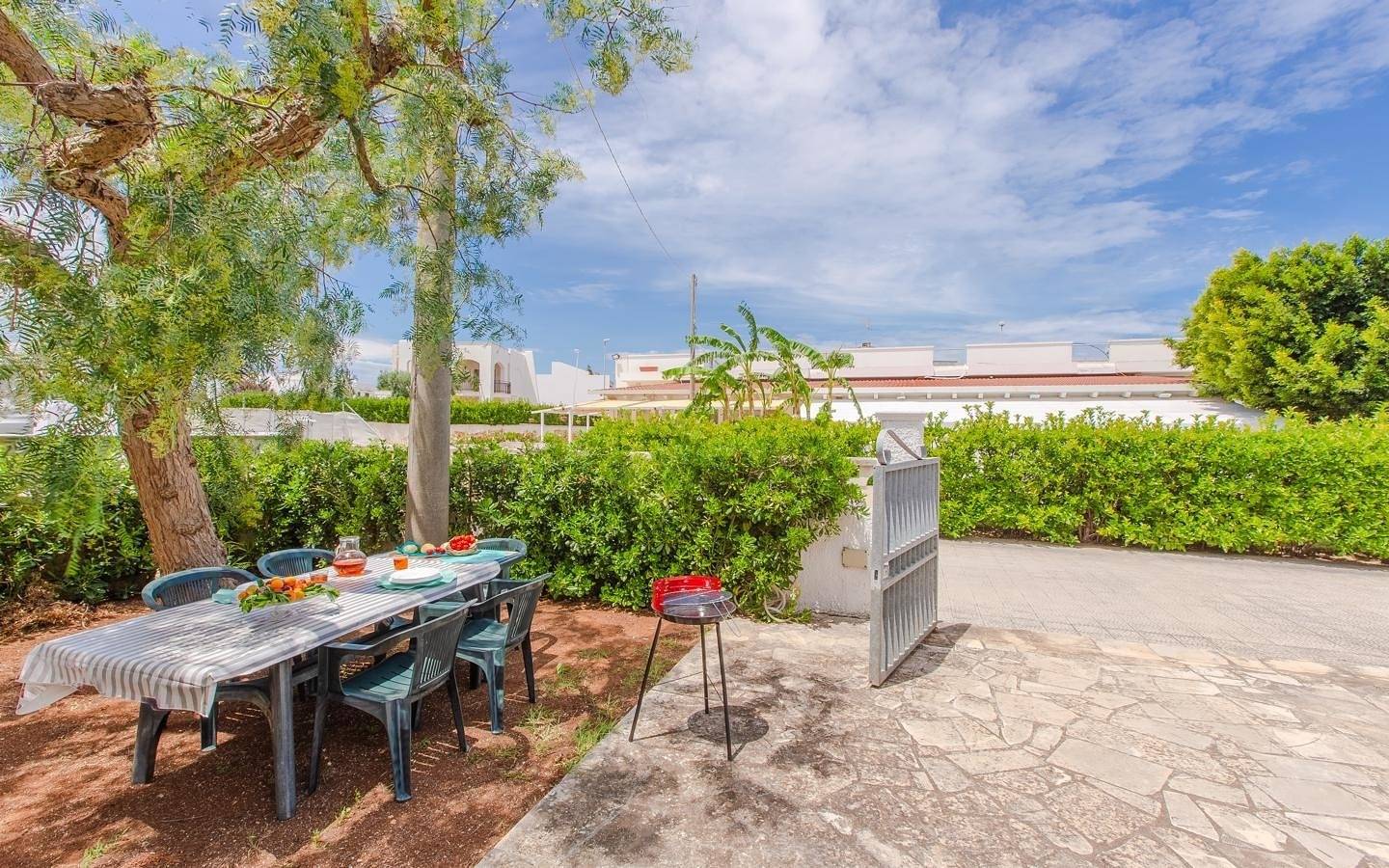 Holiday home for 6 people with garden in Torre Santa Sabina, Salento