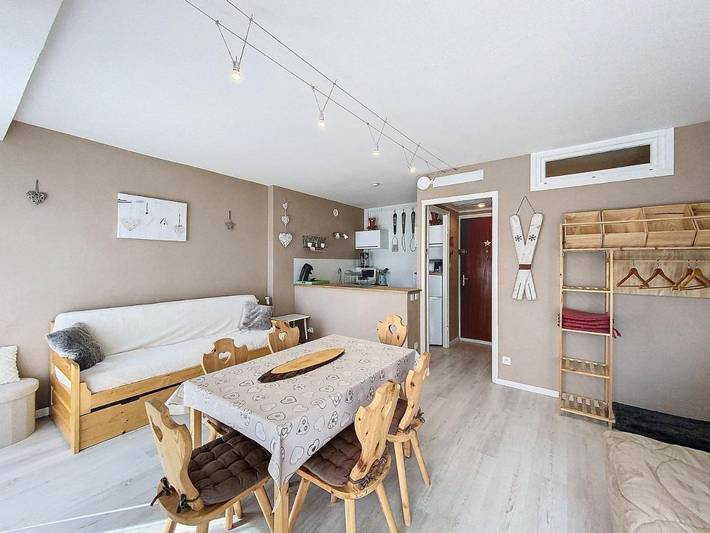 Gîte pour 4 personnes, avec terrasse dans Office De Tourisme La Toussuire - 3