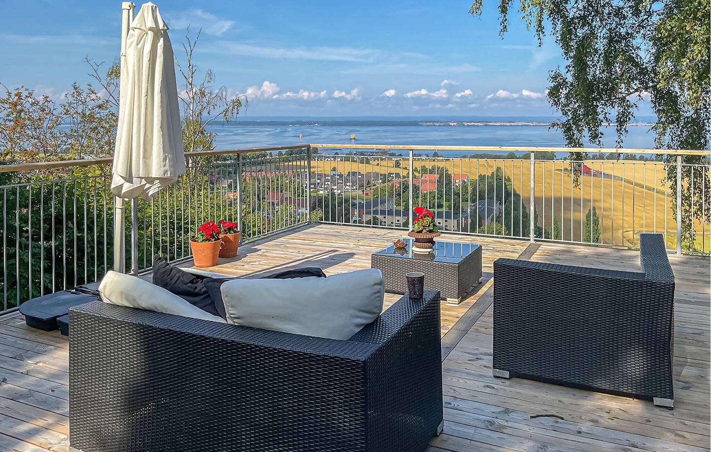 Ferienhaus für 6 Personen mit Terrasse in Jönköping, Vättern