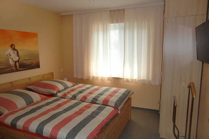 Bungalow für 6 Personen, mit Terrasse und Garten in Karlshagen - 3