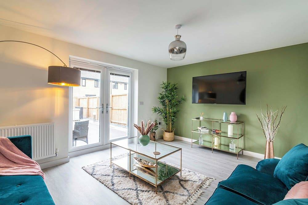 Elegant 3 Bedroom House with Parking in Nottingham, Midlands del Este