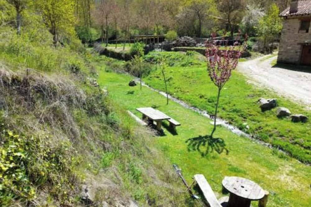 Zaldierna al sol, a 17th century village. ezcaray in Ezcaray, Valdezcaray
