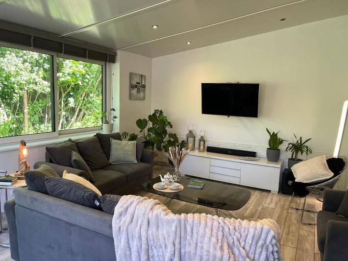 Location de vacances pour 6 personnes, avec jardin ainsi que vue et piscine à Sainte-Croix-sur-Mer - 4