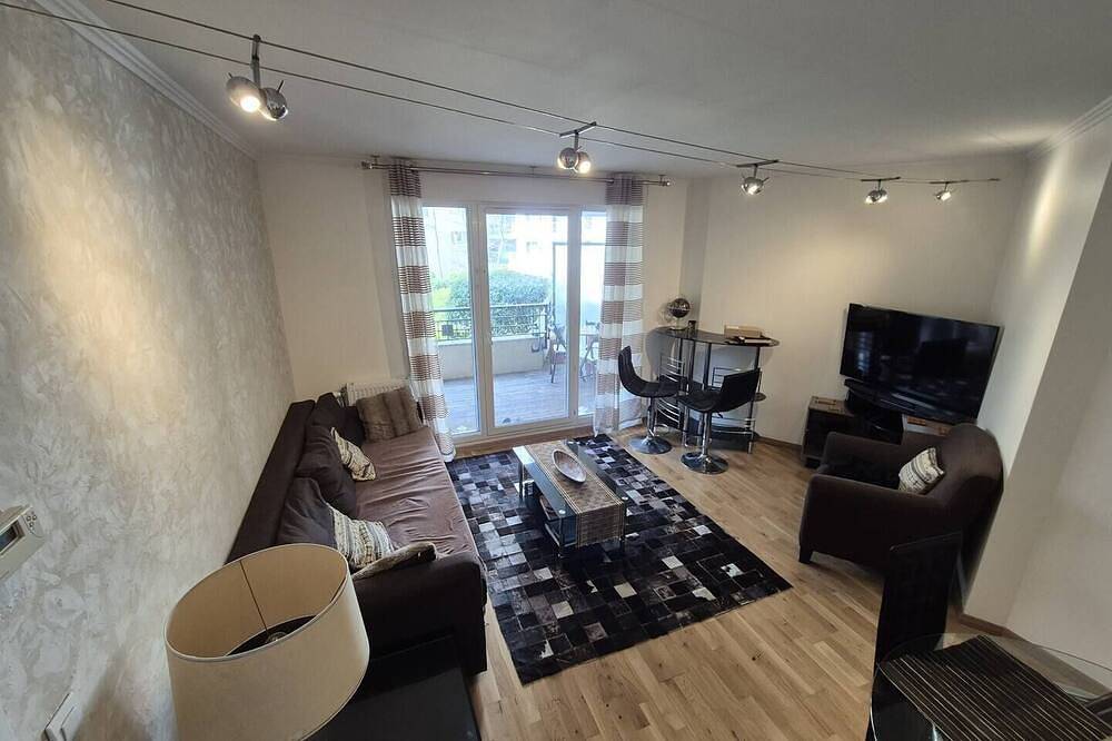 Entire apartment, Charming T2 5min from La Défense in Courbevoie, Hauts-de-Seine