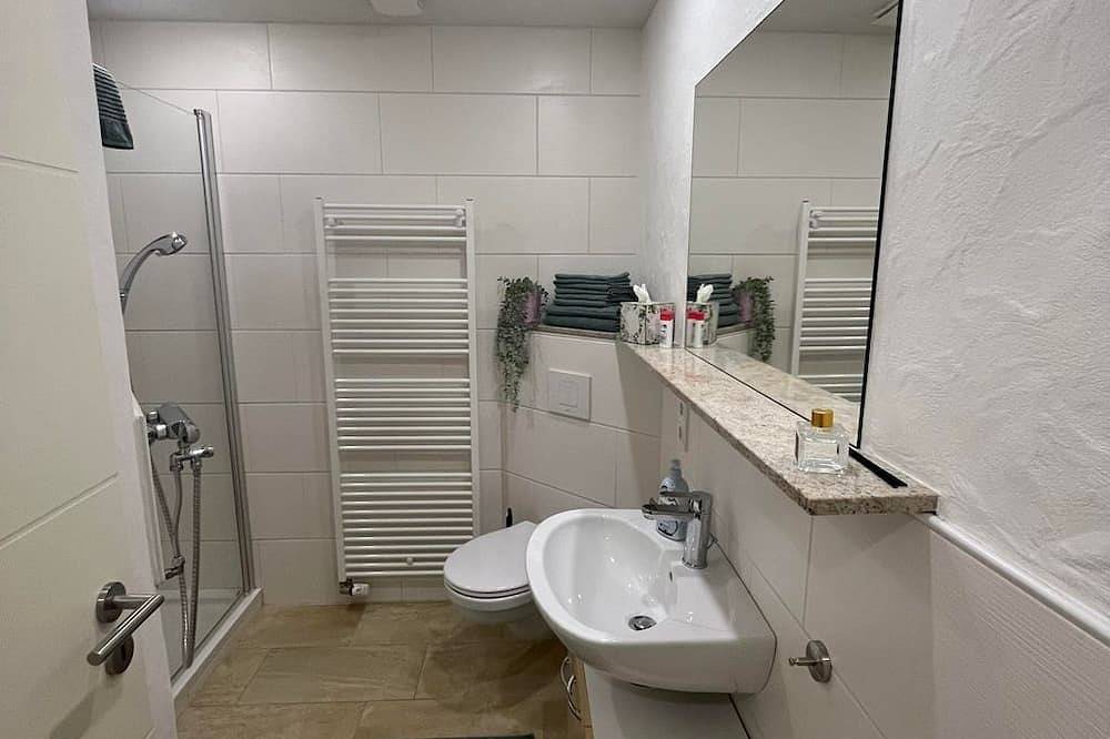 Ganze Wohnung, Ferienwohnung Dodler - Appartement/Fewo, Bad, Wc in Wallerfangen, Saargau