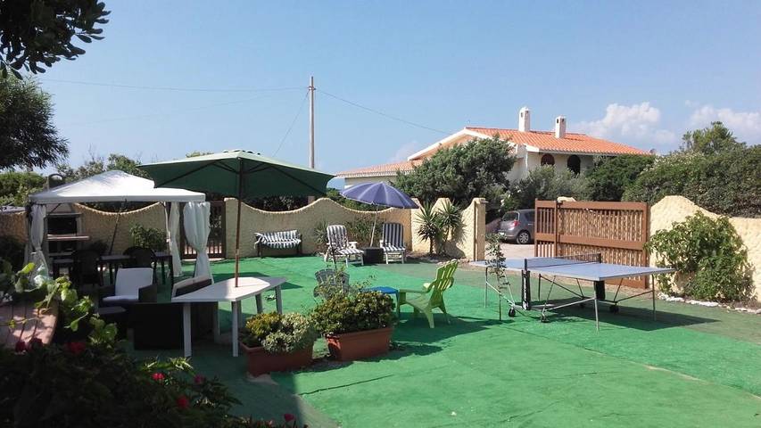 Appartamento per 5 persone, con Balcone e Terrazza nonché Giardino a Sa Rocca Tunda
