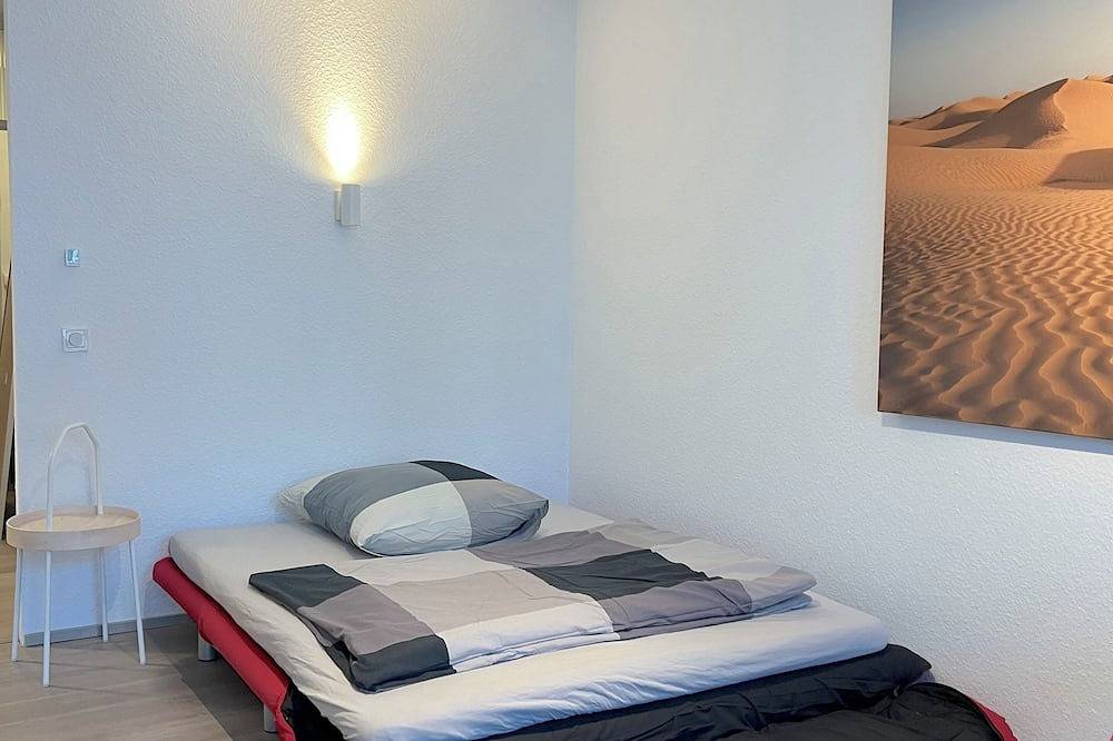 Ganze Wohnung, Central designer studio near Universities of Applied Sciences in Darmstadt, Südhessen