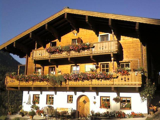 Ferienwohnung für 3 Personen, mit Balkon, kinderfreundlich in Unken - 2