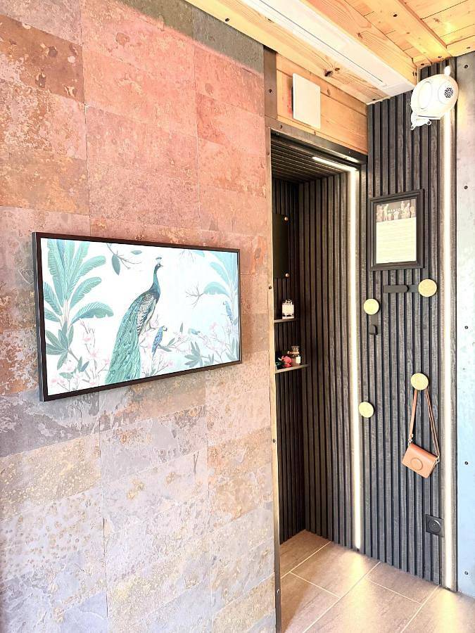 Location de vacances pour 4 personnes, avec jardin ainsi que jacuzzi et piscine à Saint-Laurent-d'Andenay - 2