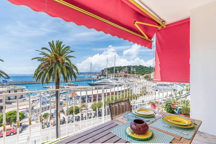 Gîte pour 2 personnes, avec vue et jardin dans Le Boulevard Frank Pilatte - 3