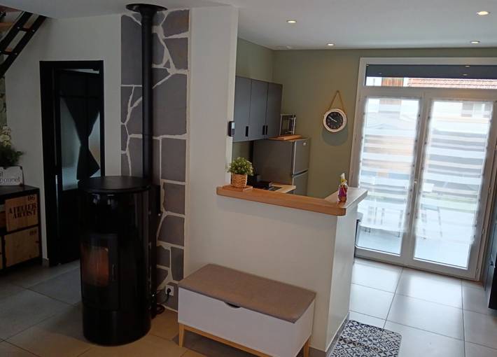 Gîte pour 5 personnes, avec terrasse et jardin dans le Puy-de-Dôme - 2