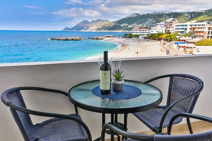 Casa vacanza per 30 persone, con balcone - 1