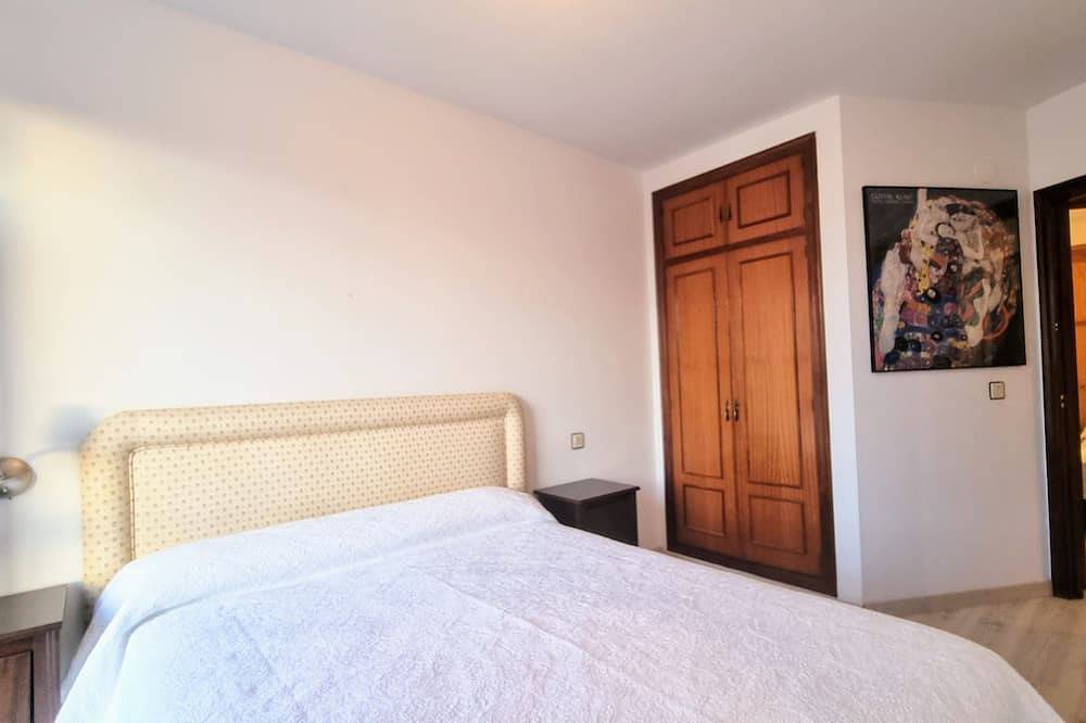 Entire apartment, Apartamento con Vistas al Puerto de Llanes in Llanes, Costa Verde (Spain)