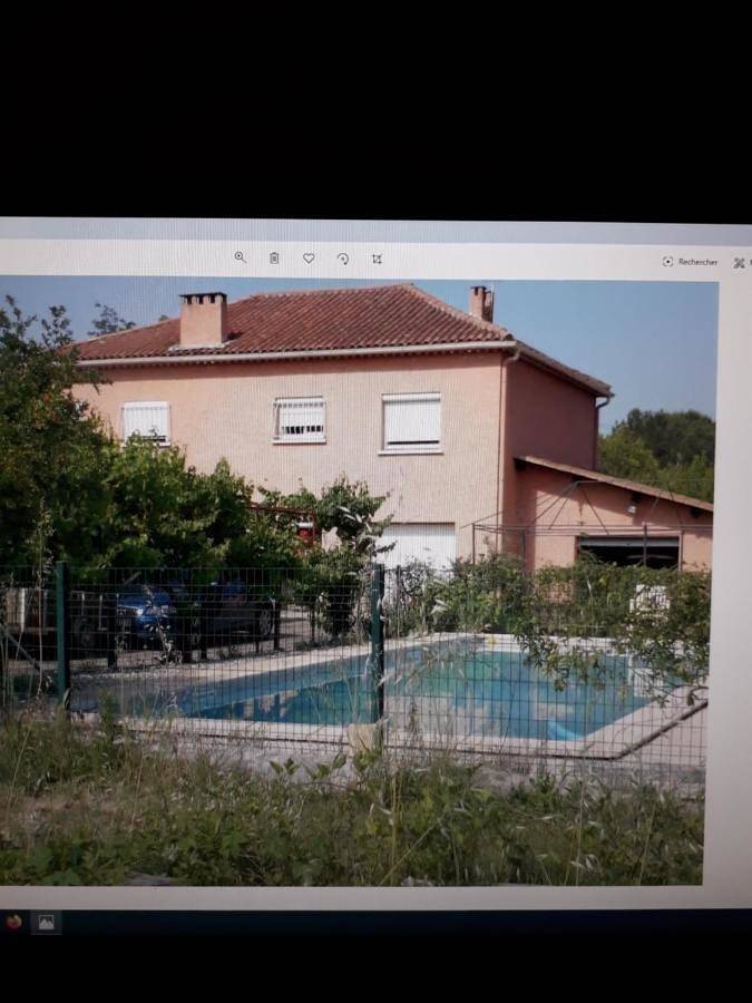 Appartement entier, One-Bedroom Apartment in Bagnols-sur-Cèze, Région de Nîmes