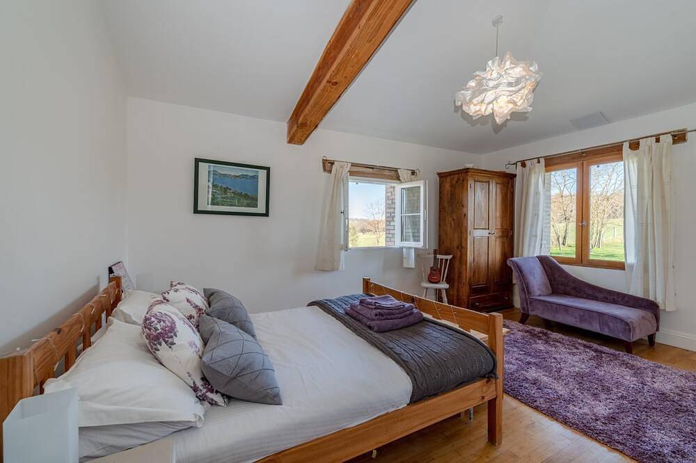 La Briqueterie - Five Bedroom Villa, Sleeps 10 in Lisle-sur-Tarn, Albi region