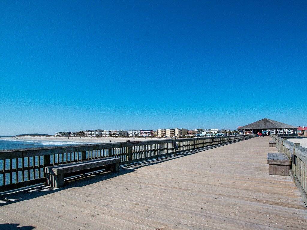 Ganze Wohnung, Ocean Views, Heated Pool Access, Steps to Beach in Tybee Island, Chatham County