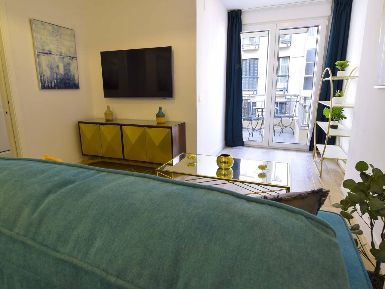 Apartamento vacacional entero, Letmalaga Square Merced A in Málaga Centro, Málaga