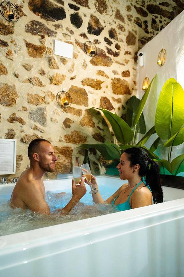 Chalet para 3 personas, con Balcón y Jacuzzi además de Terraza y Jardín en Extremadura - 2