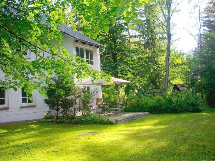 Ferienwohnung für 3 Personen, mit Terrasse und Garten