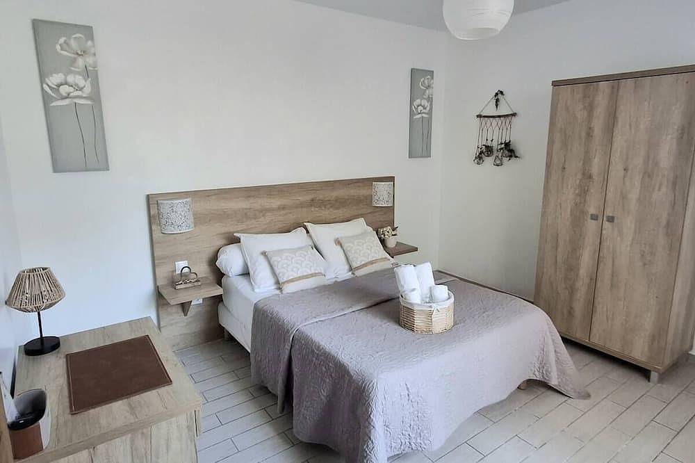 Napo Mistral 2 Comfortable Apartment in Port-Saint-Louis-du-Rhône, Arles region