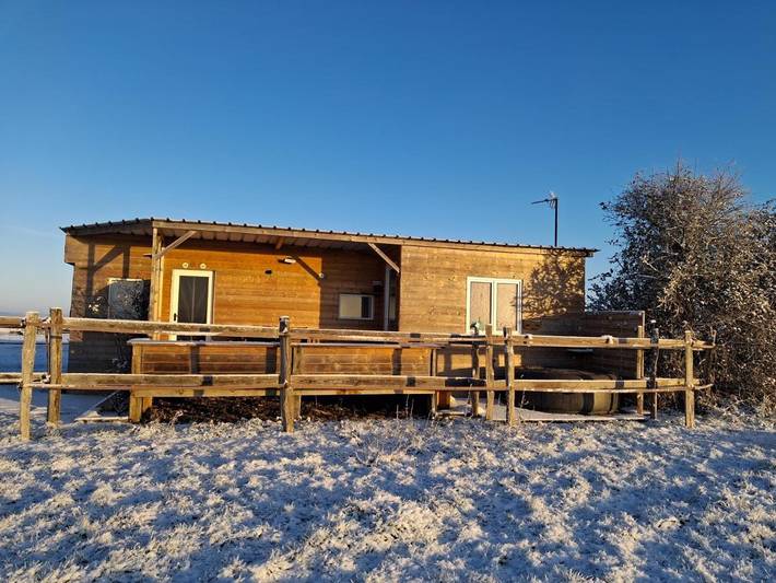 Maison de campagne pour 6 personnes, avec Balcon et Jacuzzi ainsi que Terrasse et Jardin à Yèvres