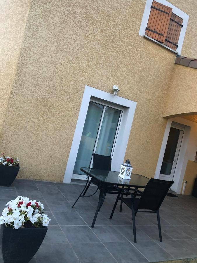 Double Room with Garden View in Tain-l'Hermitage, Région de Valence